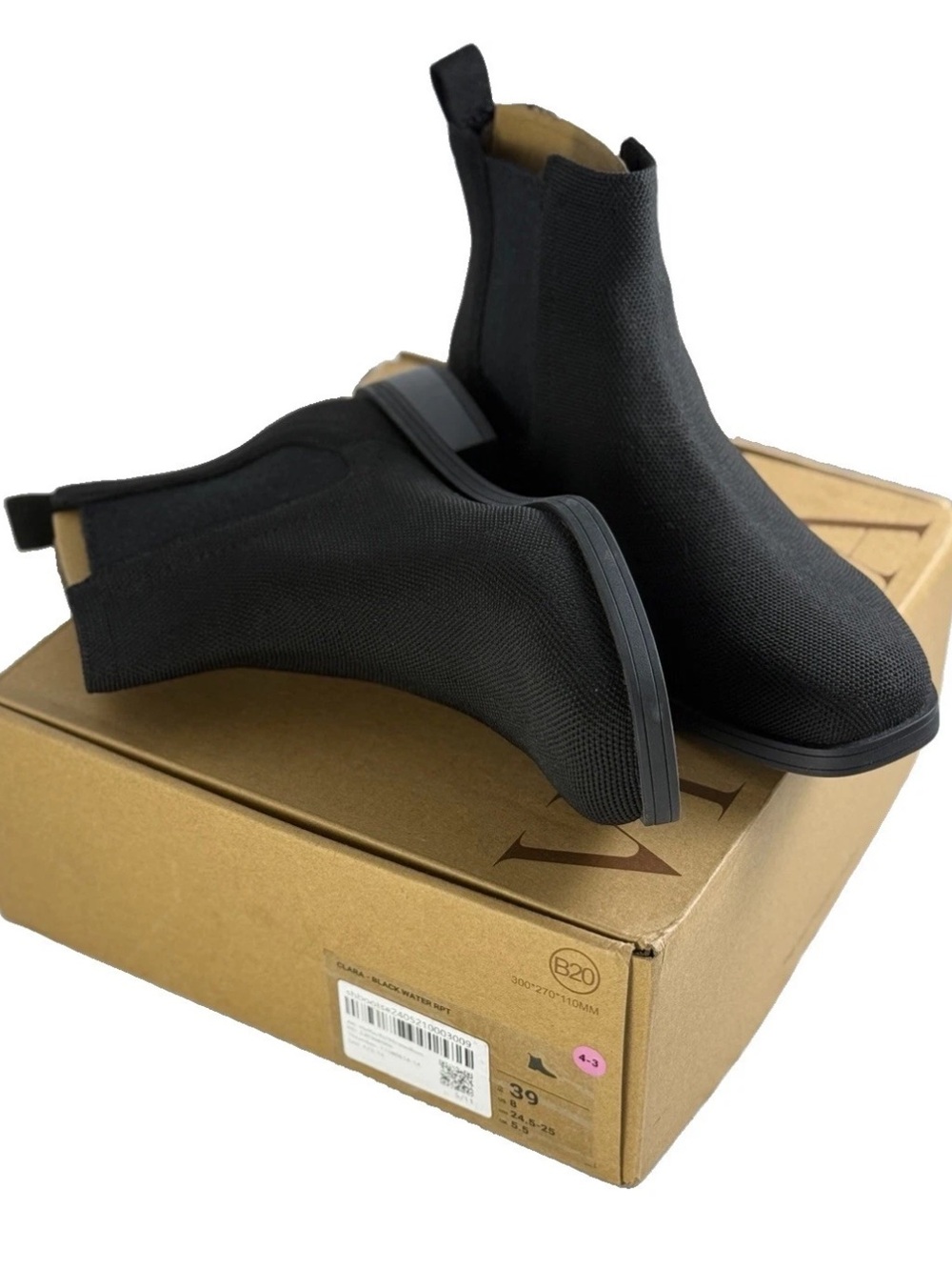 EUC VIVAIA Clara Boot EU39 US8 Square-Toe Chelsea Shoe Black Women